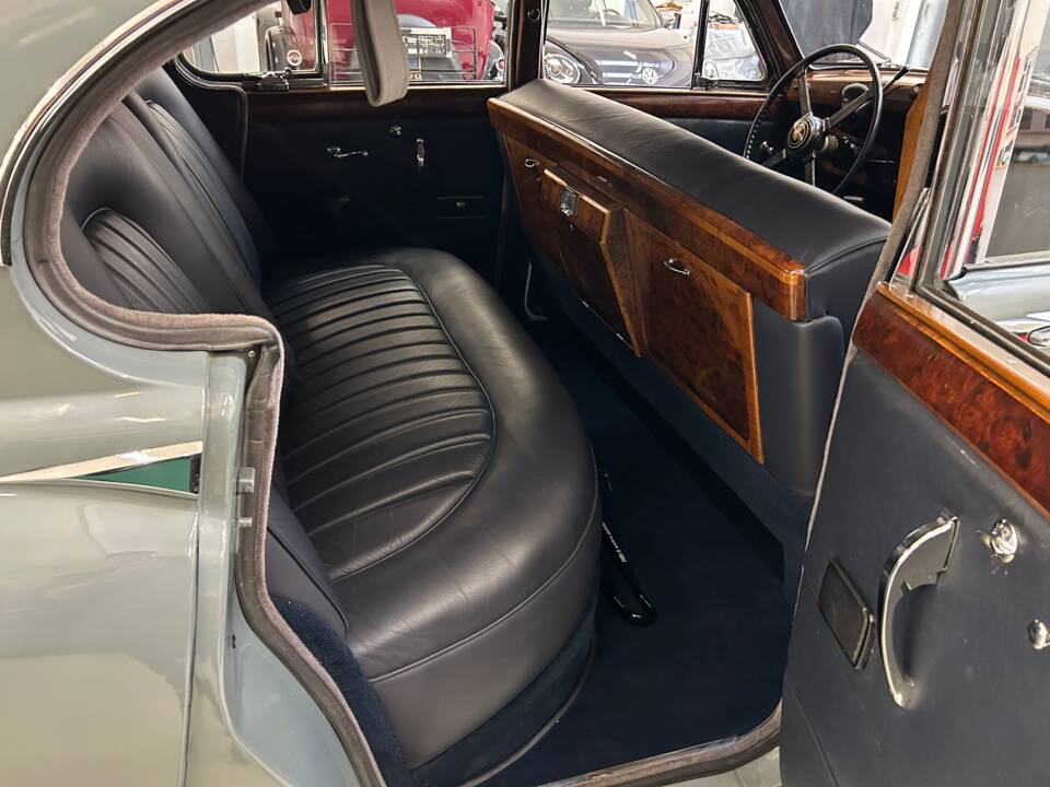 Bild 19/35 von Jaguar Mk IX (1958)