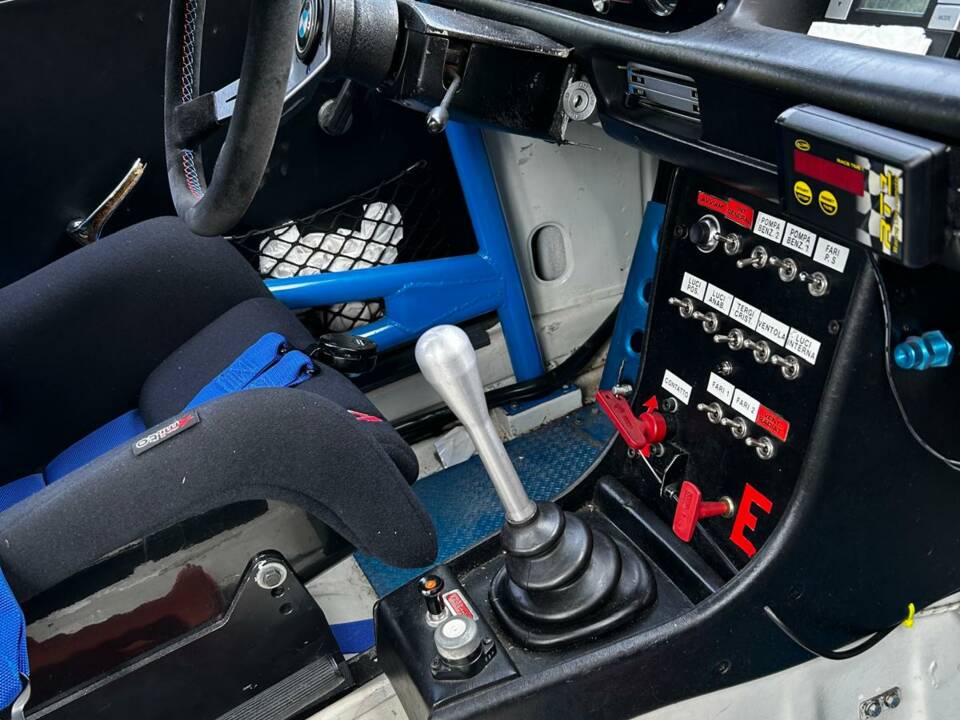 Bild 22/56 von BMW 2002 ti (1969)