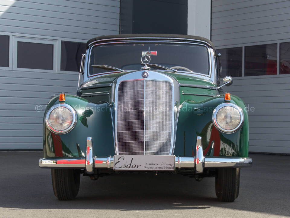 Image 17/38 de Mercedes-Benz 220 Cabriolet A (1955)