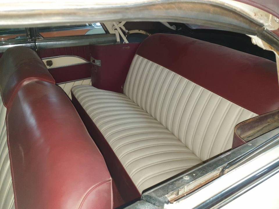 Image 34/44 of Packard 250 (1953)