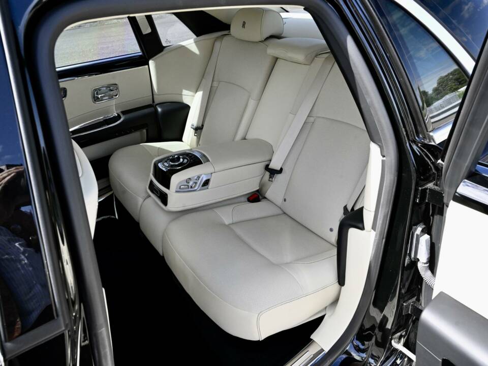 Immagine 26/50 di Rolls-Royce Ghost (2010)