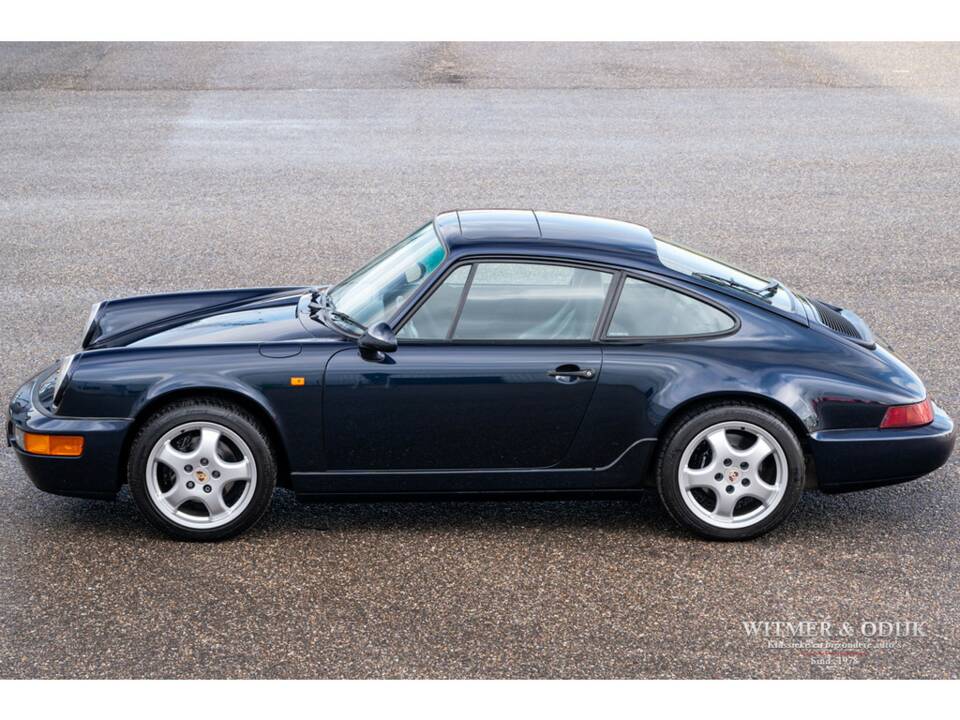 Image 16/33 de Porsche 911 Carrera 4 (1992)