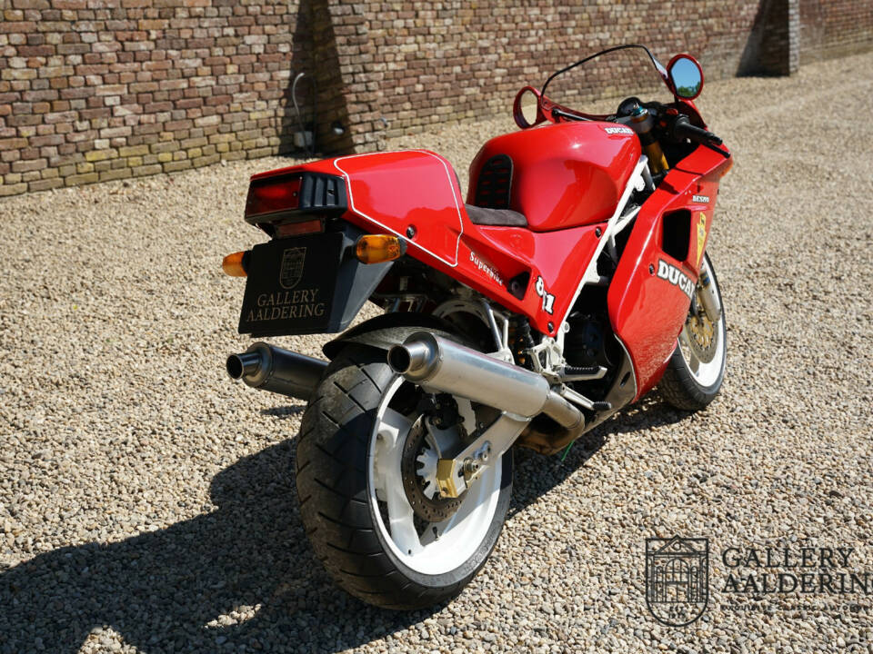 Bild 10/30 von Ducati DUMMY (1990)