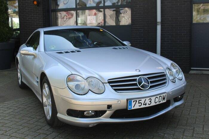 Imagen 4/7 de Mercedes-Benz SL 500 (2001)