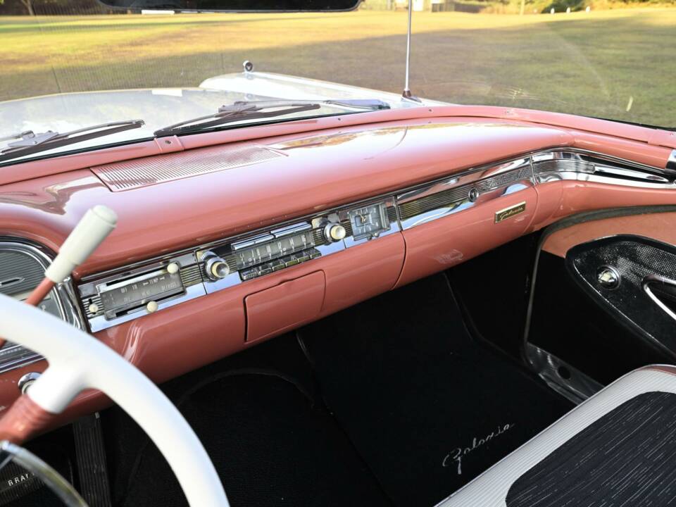 Bild 49/50 von Ford Fairlane 500 Skyliner (1959)