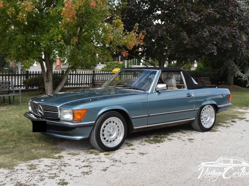 Image 4/75 de Mercedes-Benz 560 SL (1986)