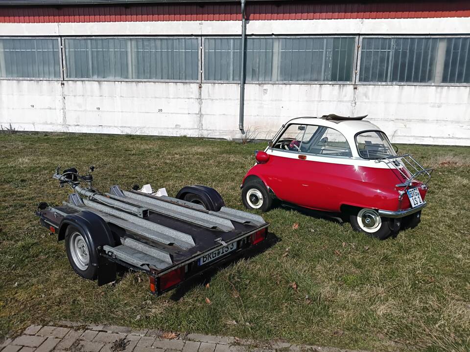 Image 12/17 of BMW Isetta 250 (1960)