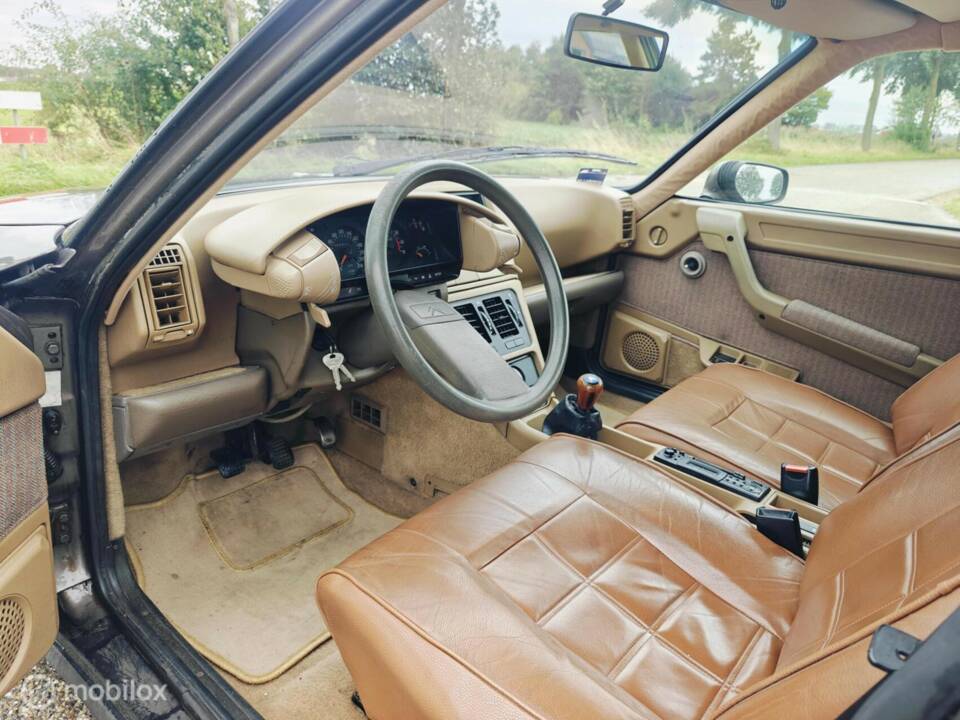 Image 34/45 de Citroën CX 2000 Pallas (1987)