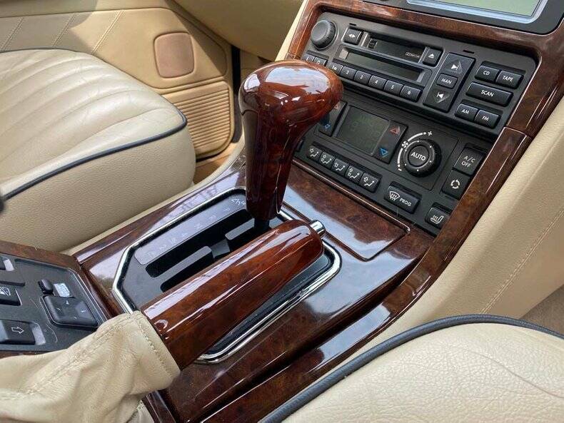 Imagen 49/50 de Land Rover Range Rover 4.6 Vogue (2001)