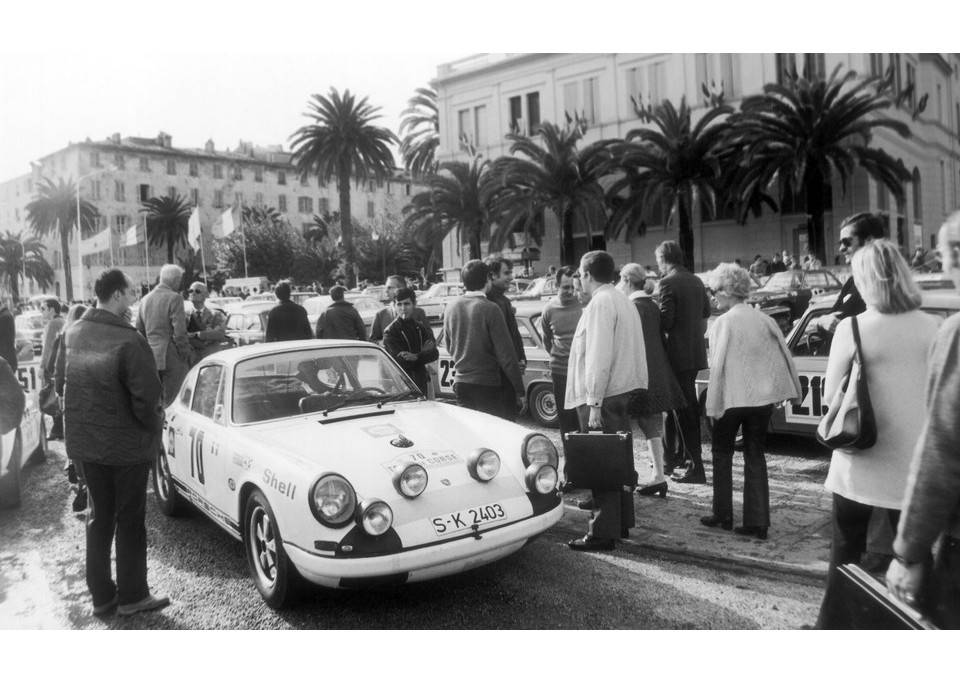 Imagen 7/50 de Porsche 911 R (1967)