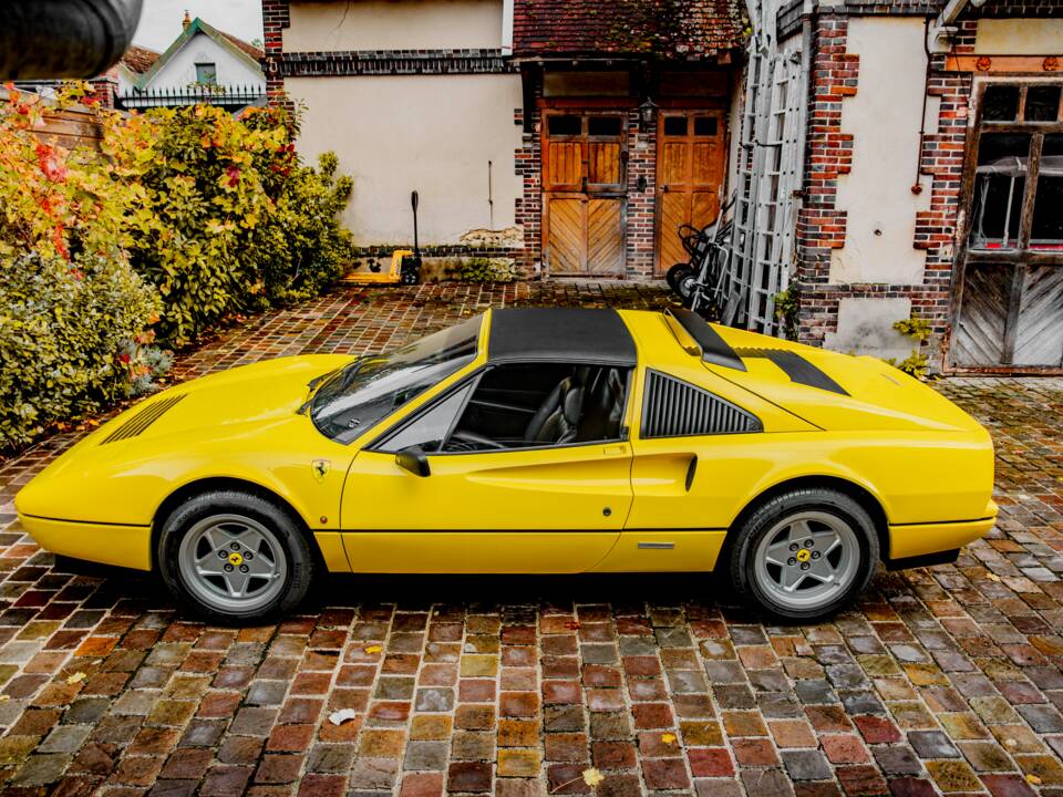 Bild 52/55 von Ferrari 328 GTS (1986)