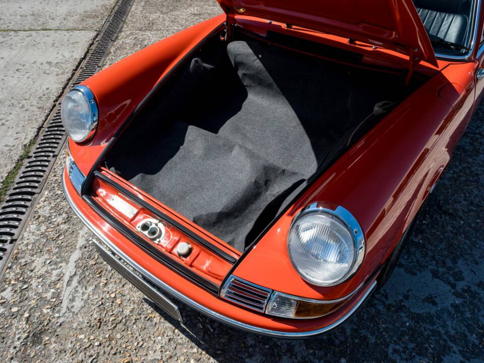 Bild 32/39 von Porsche 911 2.2 T (1971)