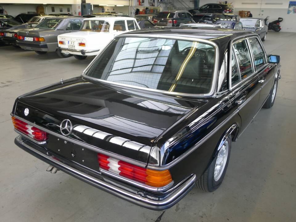 Image 29/44 of Mercedes-Benz 280 (1978)