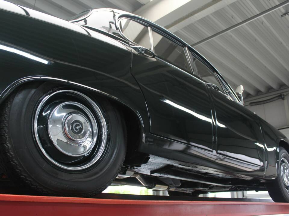 Bild 13/50 von Daimler Sovereign 420 (1968)