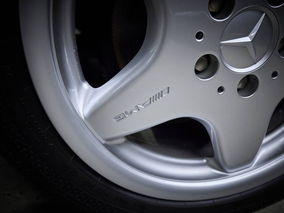 Image 28/100 de Mercedes-Benz SLK 230 Kompressor (1999)