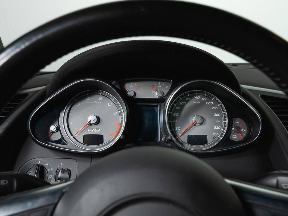 Bild 29/41 von Audi R8 (2007)