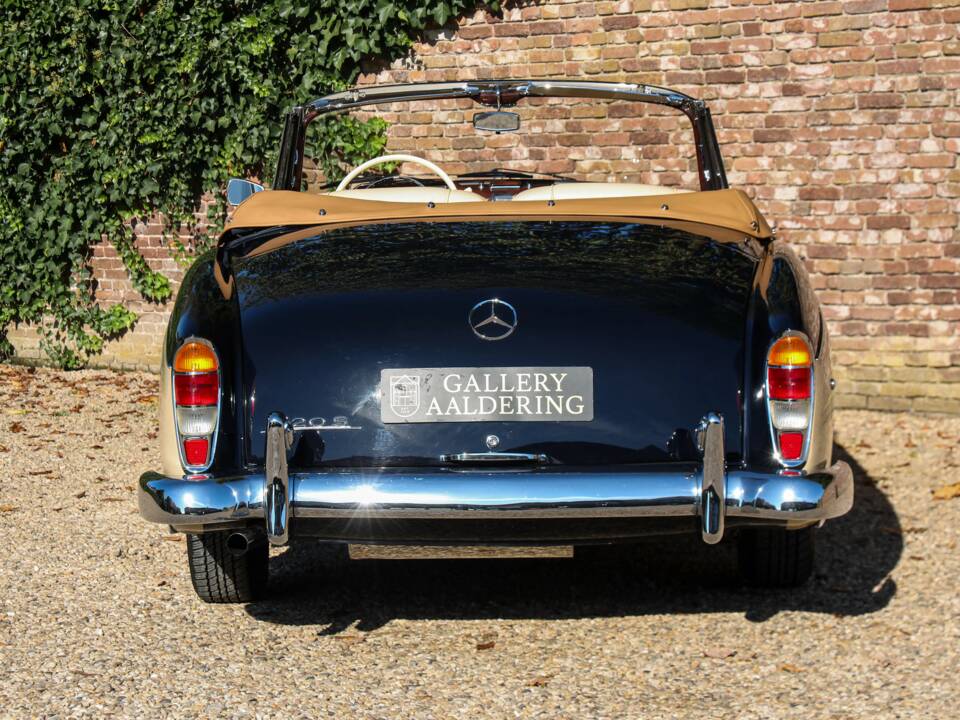 Imagen 6/50 de Mercedes-Benz 220 S Cabriolet (1956)
