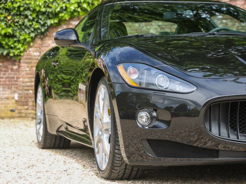 Image 29/50 of Maserati GranTurismo S (2008)
