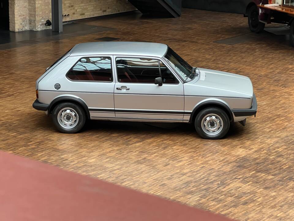 Image 6/33 de Volkswagen Golf I GTI 1.6 (1980)