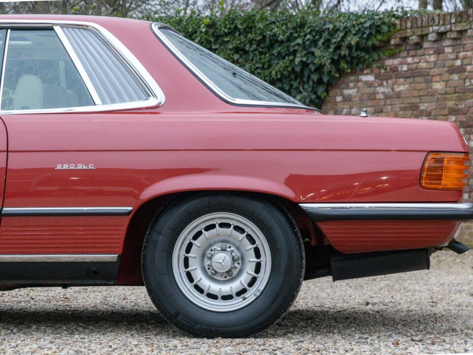 Bild 24/50 von Mercedes-Benz 280 SLC (1975)