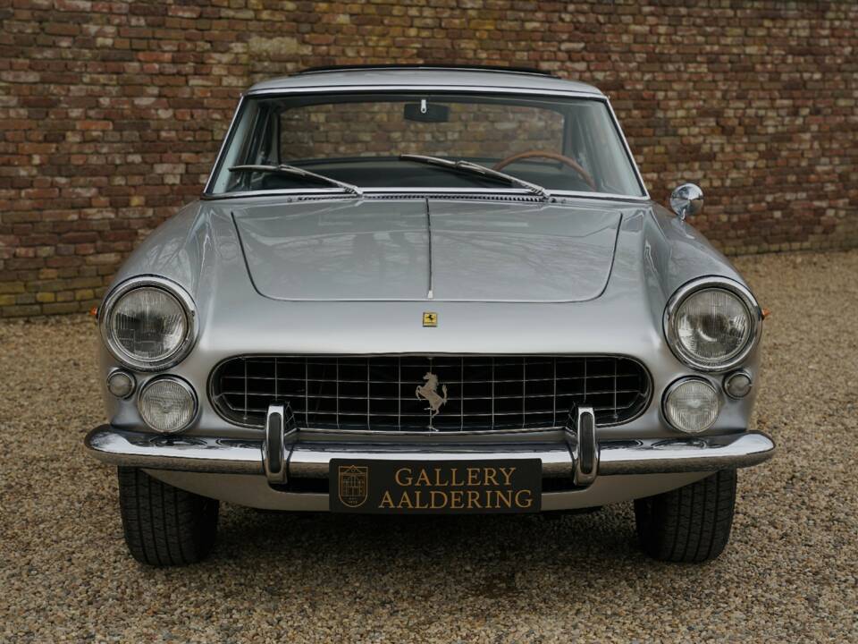 Image 5/50 of Ferrari 250 GT/E (1964)