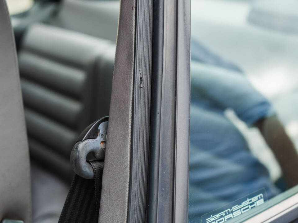 Image 50/87 of Porsche 911 Turbo 3.3 (1991)