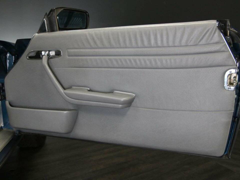 Image 21/30 of Mercedes-Benz 300 SL (1986)