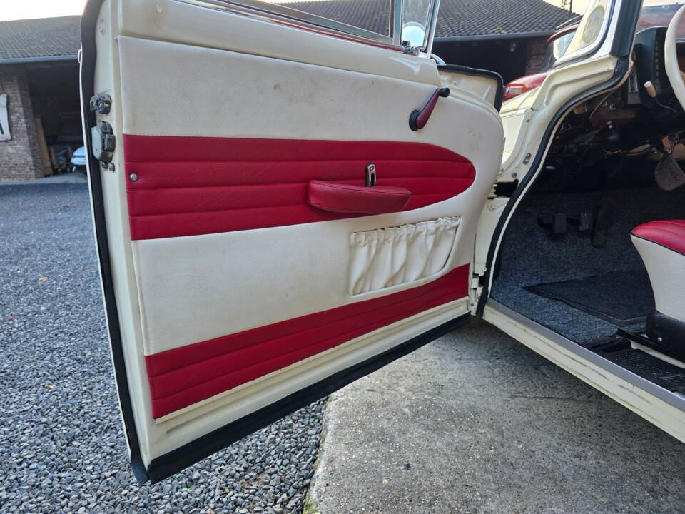 Afbeelding 53/70 van DKW Auto Union 1000 S de Luxe (1962)