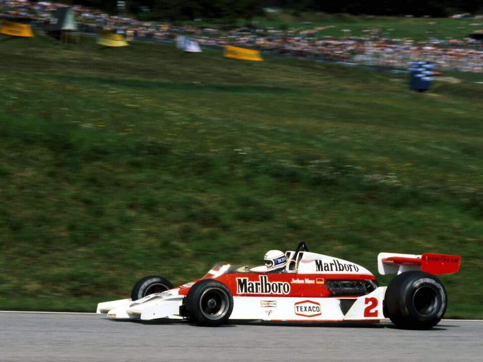 Imagen 7/18 de McLaren M23 (1976)