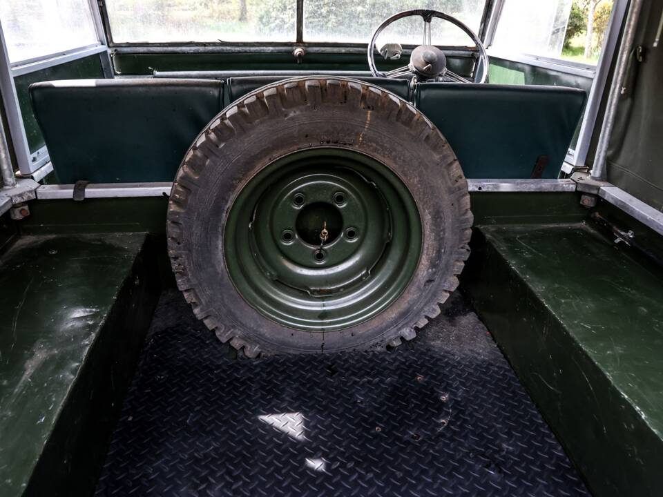 Image 24/34 of Land Rover 86 (1953)