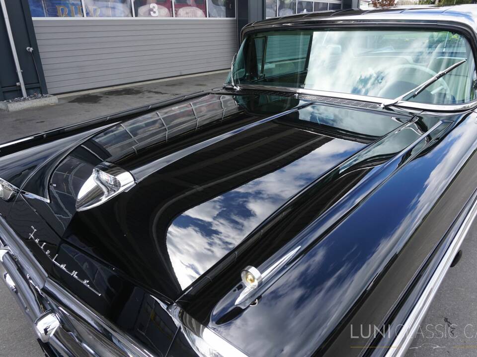 Image 16/77 of Ford Fairlane 500 Club Victoria (1958)