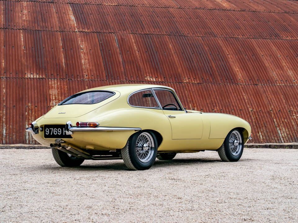 Image 13/38 of Jaguar Type E 3.8 (1963)