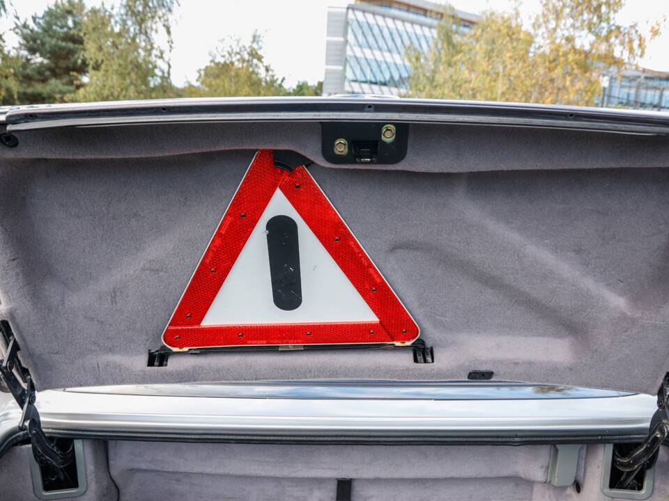 Image 42/43 of Mercedes-Benz SL 500 (1996)