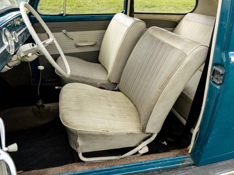 Bild 38/40 von Volkswagen Käfer 1300 (1965)