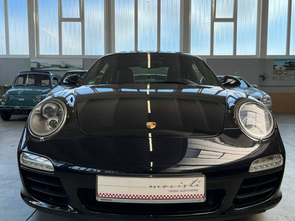 Image 1/39 of Porsche 911 Carrera (2011)