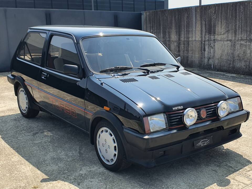 Image 3/34 de MG Metro Turbo (1984)