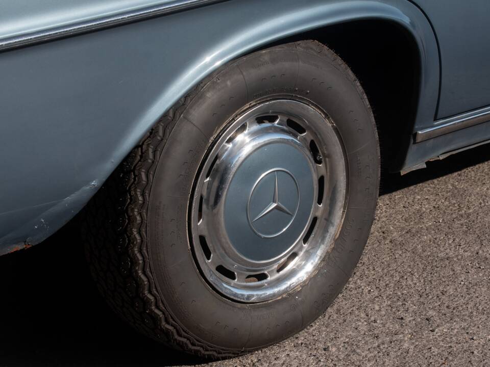Bild 13/32 von Mercedes-Benz 300 SEL 6.3 (1972)