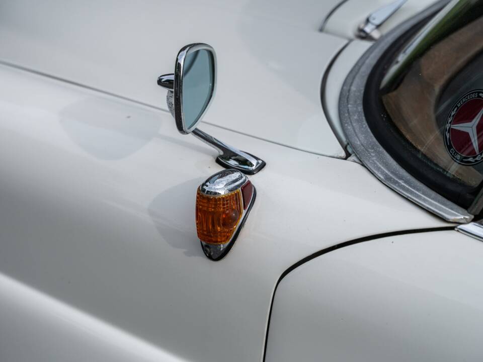 Image 20/35 of Mercedes-Benz 190 c (1965)