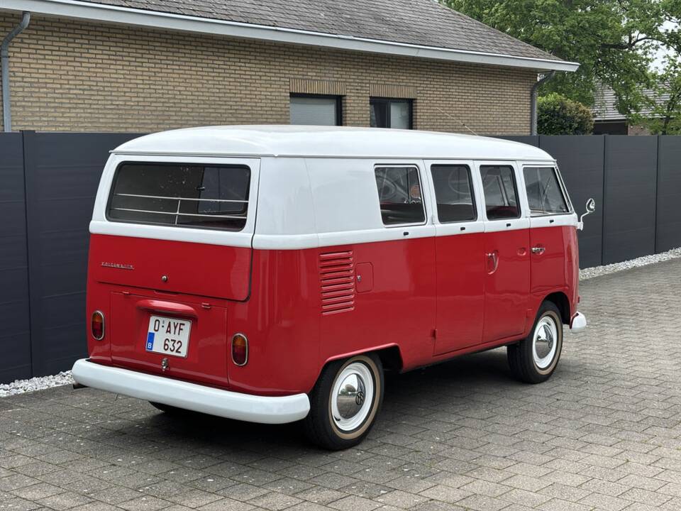 Image 7/8 of Volkswagen T1 Kombi (1967)