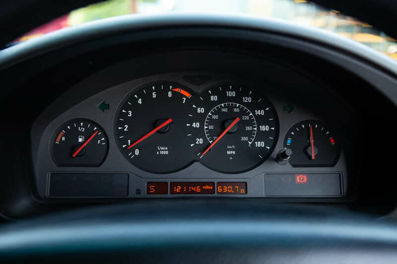 Image 10/50 de BMW 850CSi (1993)