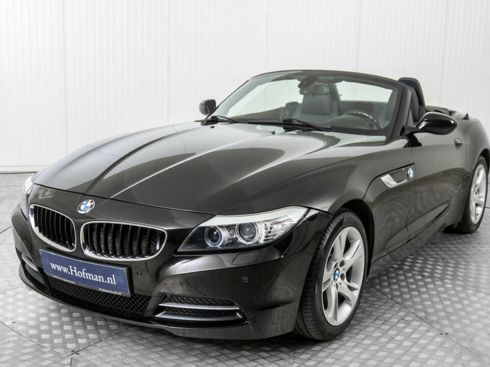 Image 17/50 of BMW Z4 sDrive30i (2009)