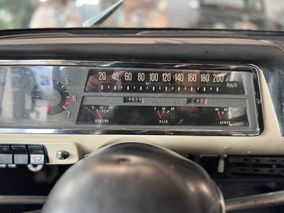 Image 41/47 of Alfa Romeo Giulia 1600 TI (1963)