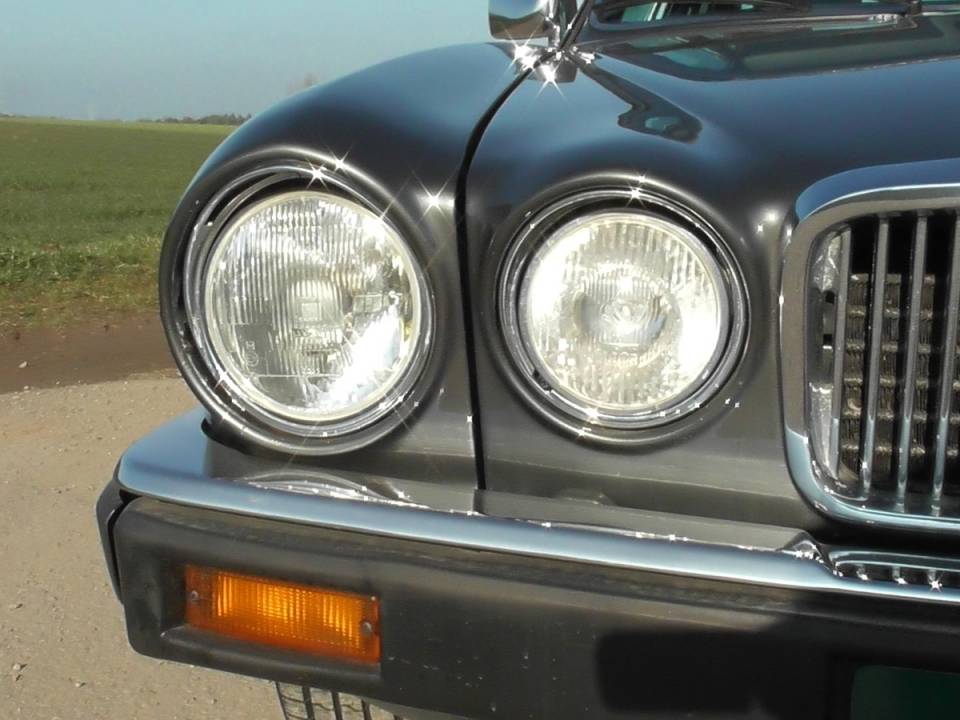 Image 10/50 de Jaguar Sovereign H.E. V12 (1985)