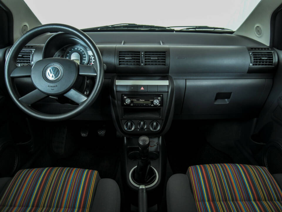 Bild 7/49 von Volkswagen Fox 1.4 (2005)