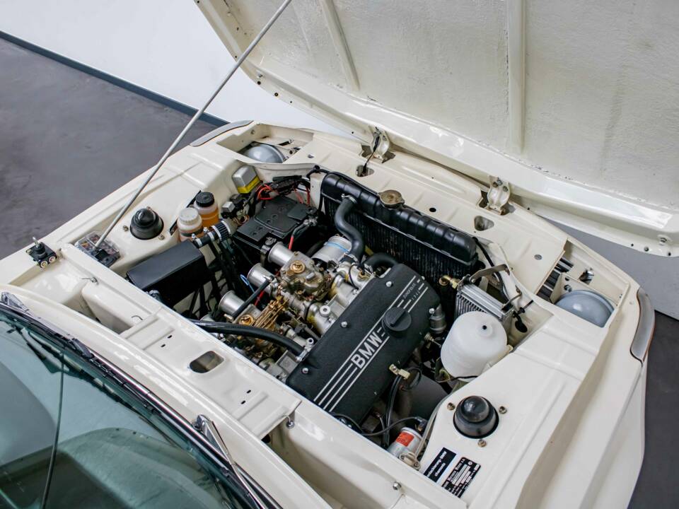 Immagine 28/32 di BMW 2002 tii (1971)