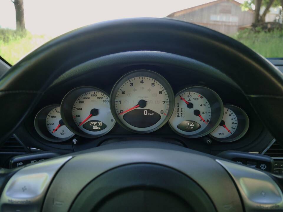 Image 12/33 of Porsche 911 Carrera S (2005)