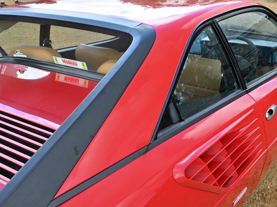 Image 27/50 of Ferrari Mondial 8 (1981)