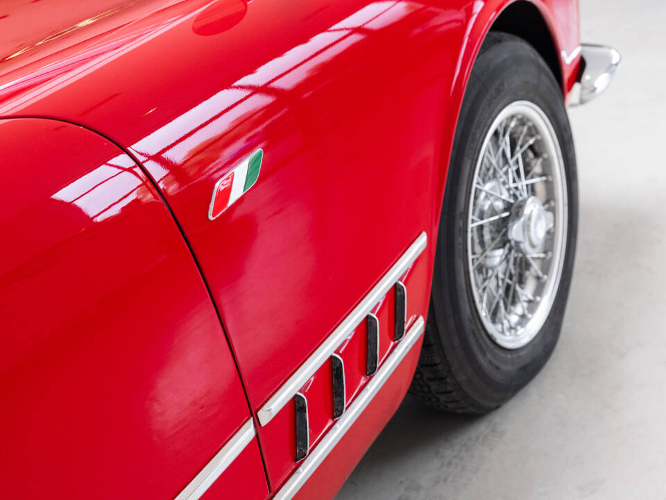 Image 31/39 of Alfa Romeo 2000 Spider (1960)