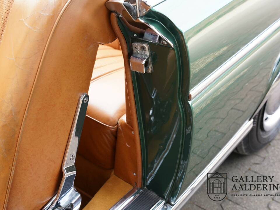 Afbeelding 32/50 van Mercedes-Benz 220 SE b (1964)