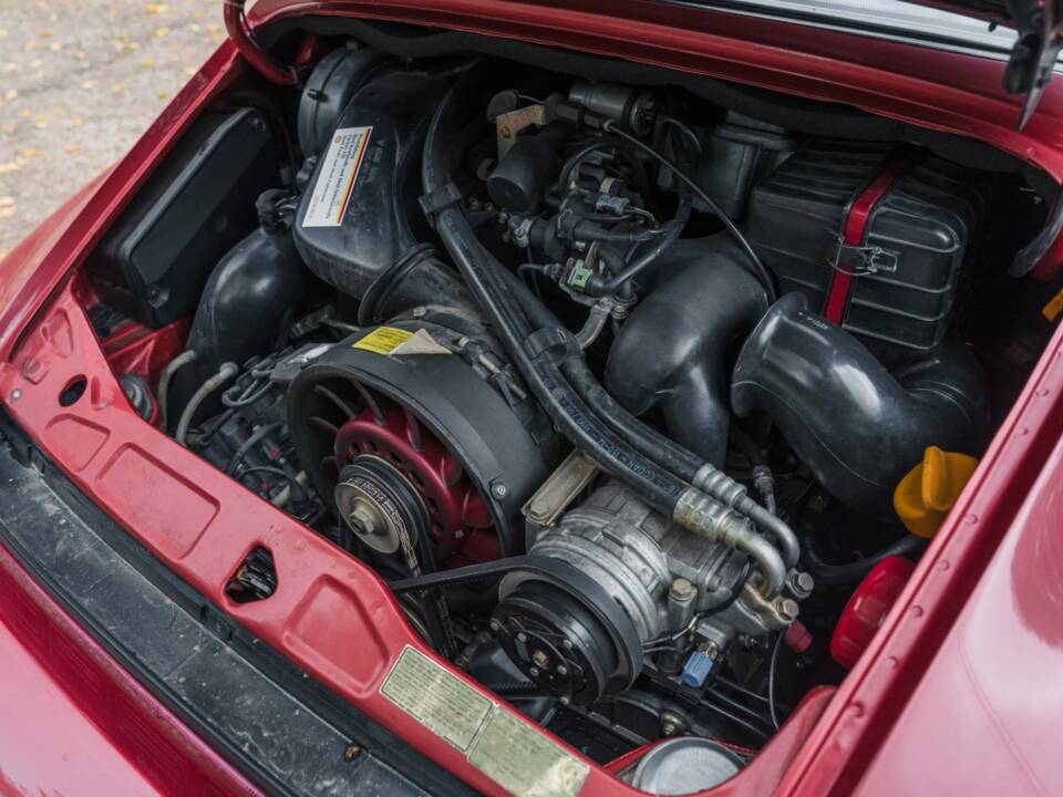 Bild 17/18 von Porsche 911 Carrera 2 (1991)